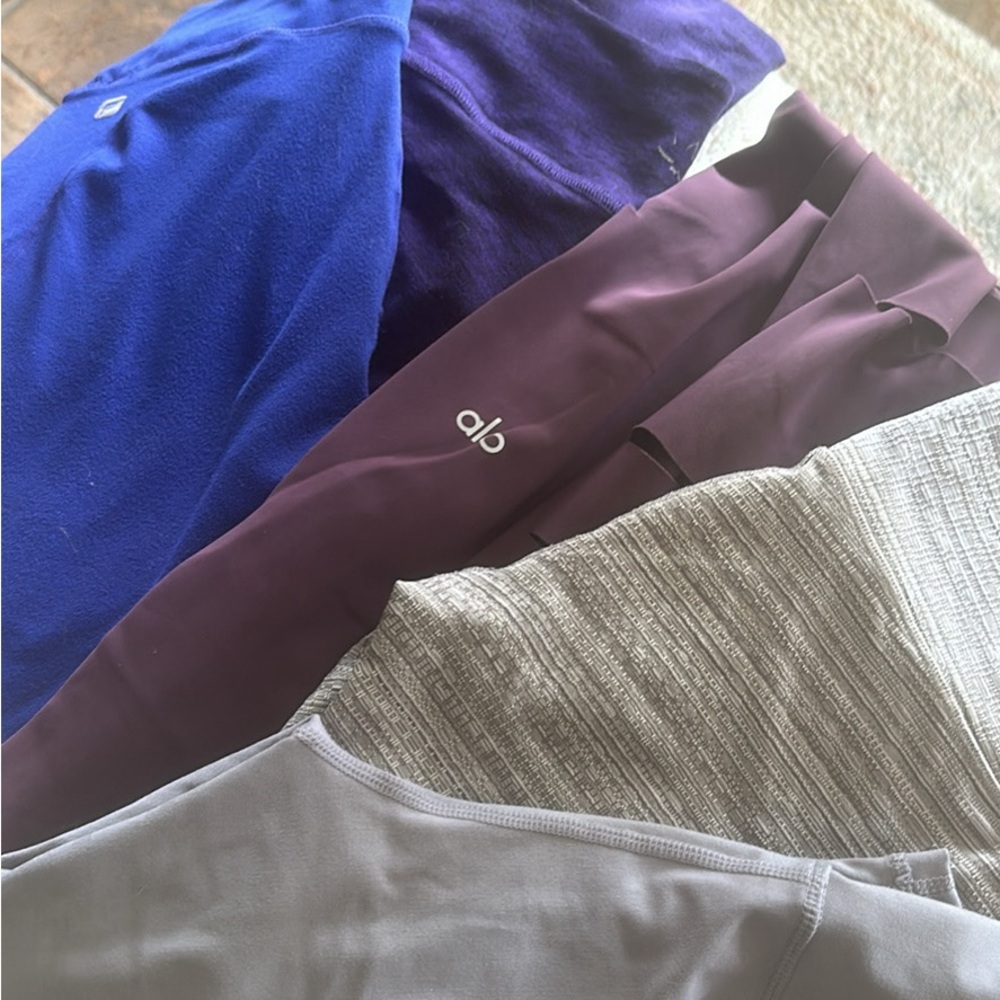 Bundle leggings (size small)